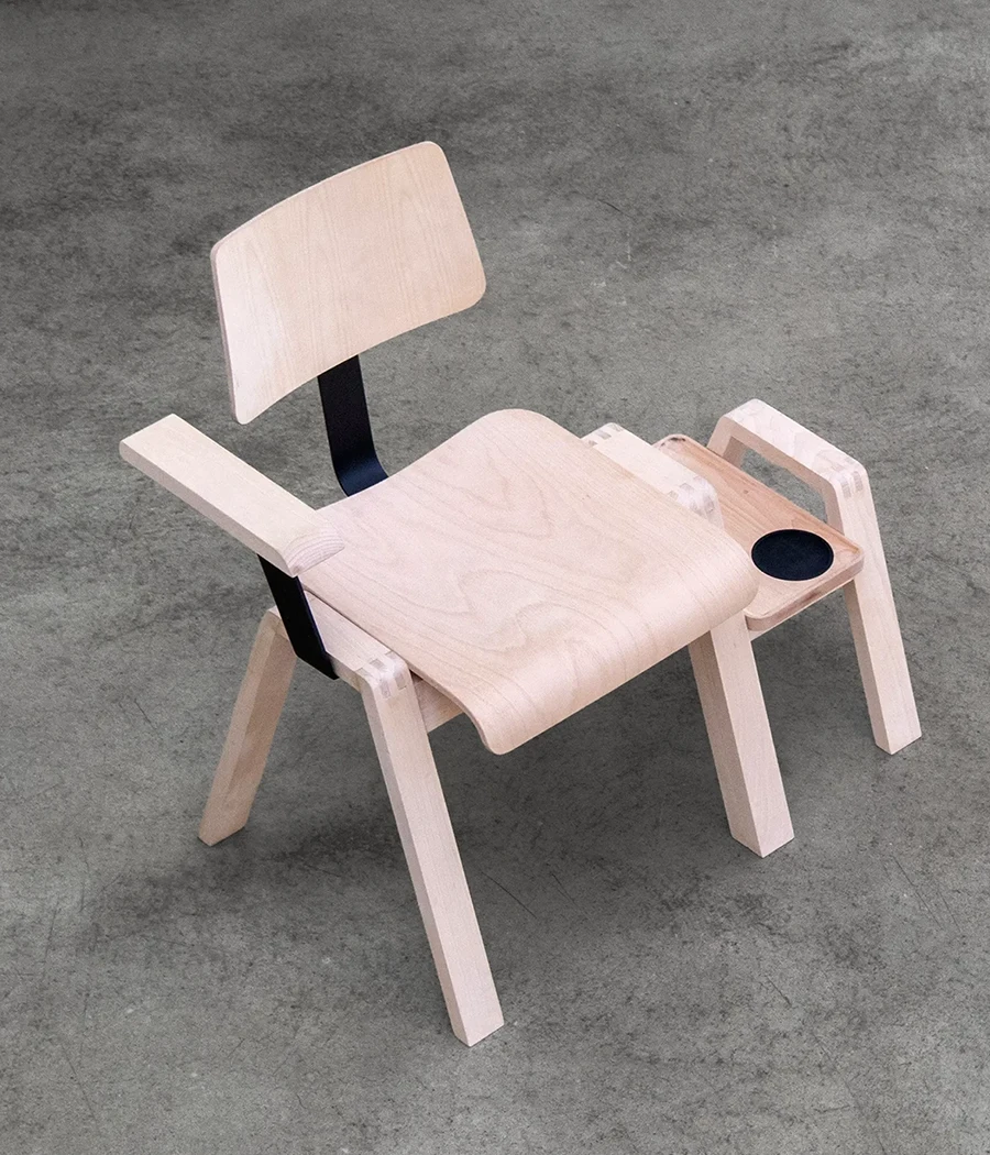 Chair71°